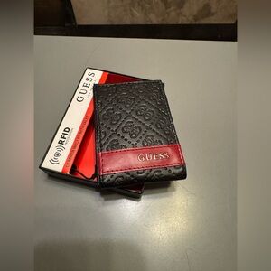 Guess Leather Emblem Mesa Magnetic Card Wallet